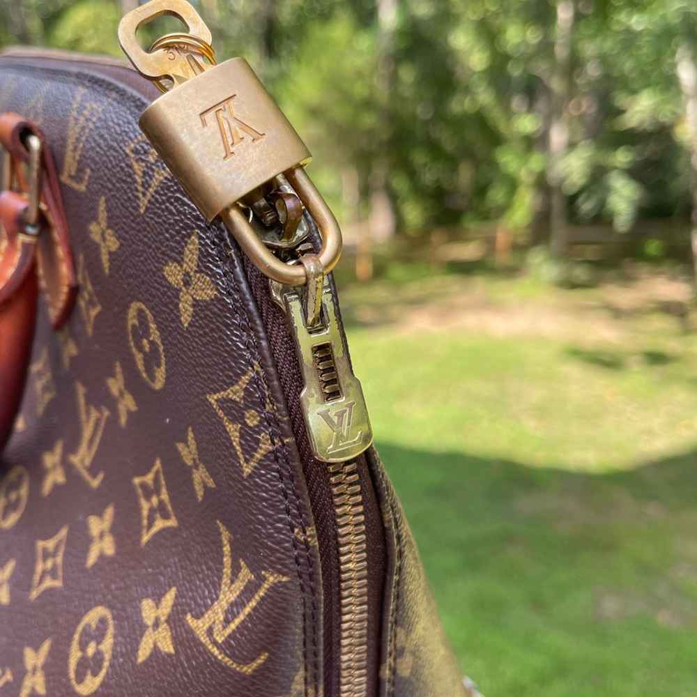 👜 Louis Vuitton Alma Satchel 👜 - Picture 8 of 16